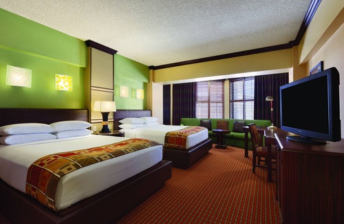 Stateline Resort | Harrah’s Lake Tahoe – A Caesars Rewards Destination