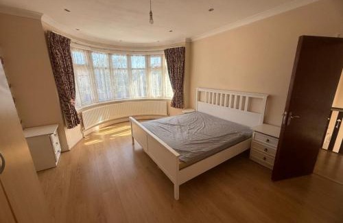 Moffat Apartment | Harrow Inn Rooms