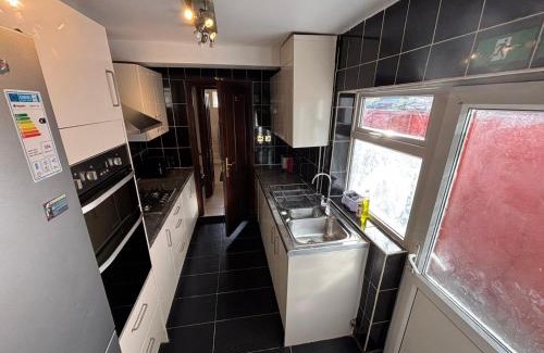 Watford House | Harry Potter Themed Shared Accommodation - Self Check-In
