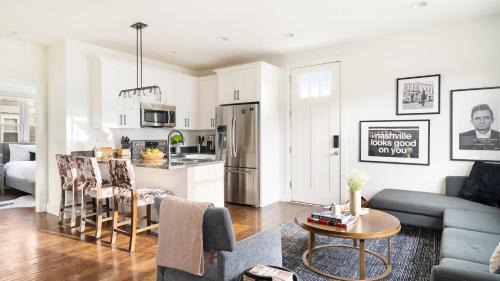Chestnut Hill Apartment | Hart Suite 3 by AvantStay Gorgeous Town House w Modern Amenities in Nashville