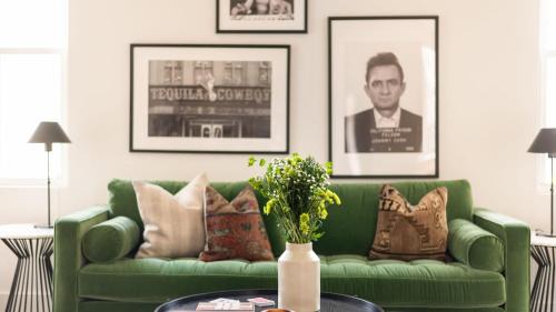Chestnut Hill House | Hart Suite Buyout 5 by AvantStay Two Town House Buyout w Modern Amenities in Nashville