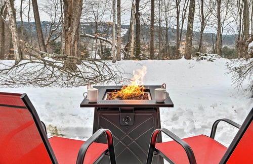 West Hartford Apartment | Hartford Escape w/Fire Pit ~ 3 Mi to Ski & Golf!