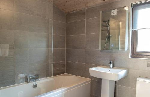 Storwood Villa | Harvest 12 Lodge, Yellowtop Country Park