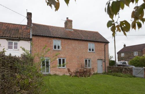 Barney House | Harvey Cottage