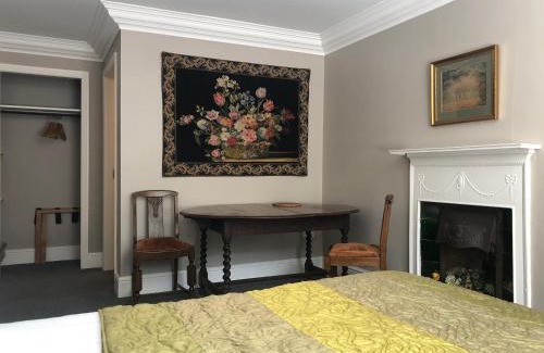 City Centre Dublin House | Harveys Guest House