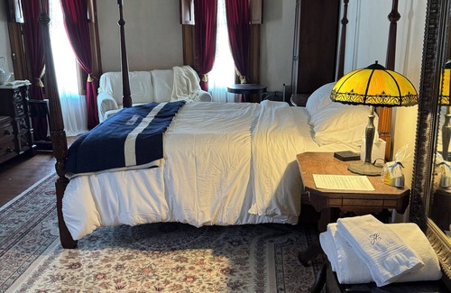 Fort Plain Bed & Breakfast | Haslett House