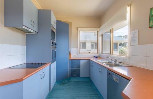 Hastings Point Apartment | Hastings Cove 2 Bedroom Ground Floor Apartment!
