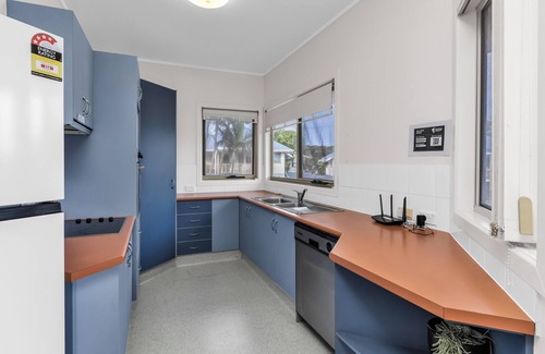 Hastings Point Apartment | Hastings Cove - 2 Bedroom Upstairs Garden Apartment!