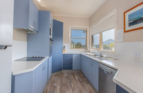 Hastings Point Apartment | Hastings Cove - 2 Bedroom Upstairs Garden Apartment!