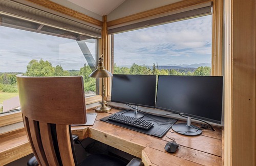 Willow House | Hatcher Pass Cabin in the Woods