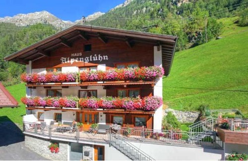 Laengenfeld House | Haus Alpenglühn
