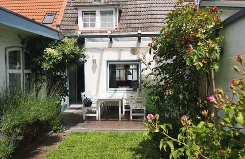 Friedrichstadt House | Haus Friedrichstadt - apartment/apartment, shower, toilet, 3 bedrooms