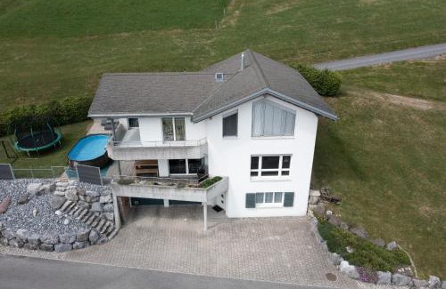 Amden House | Haus Gmür Privatzimmer Obergeschoss - mit Gemeinschaftsbereichen