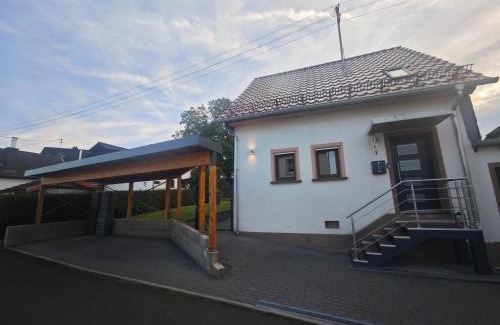 Dickesbach House | Haus Kerkyra