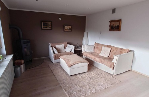 Bruchweiler-Baerenbach House | Haus Keschdekobel - vacation home, shower and bath, WC, 3 bedrooms