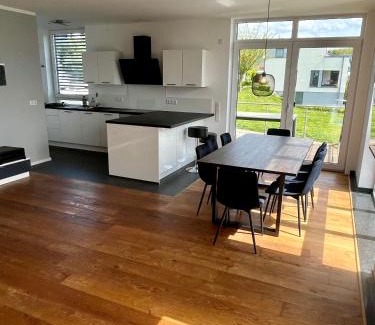 Horde Apartment | Haus mit Panoramablick auf den Phönixsee