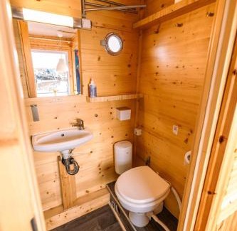 Merzig Boat Rental | Hausboot im Yachthafen Merzig