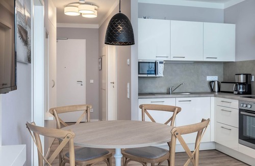 Alt-Travemunde/Ronnau Apartment | Haustierfreies, Topmodernes Nichtraucherapartment mit Loggia an der Ostsee