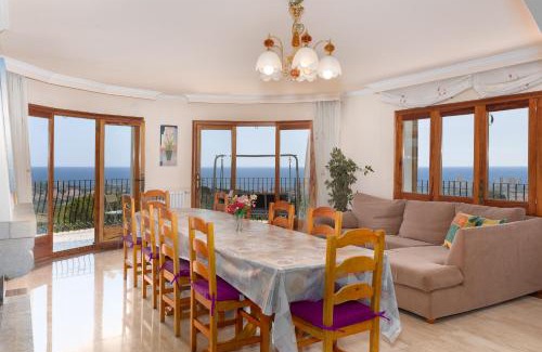 Castell-Platja d'Aro House | Hauzify I Casa Suredes