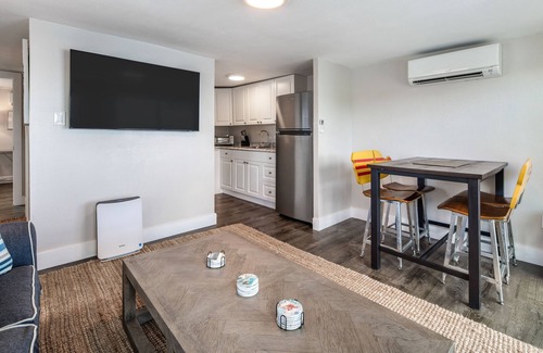 Key West House | HAVANA DAYDREAMING ~ Waterfront 1 BR/1 Ba w/Dockage & Hot Tub!