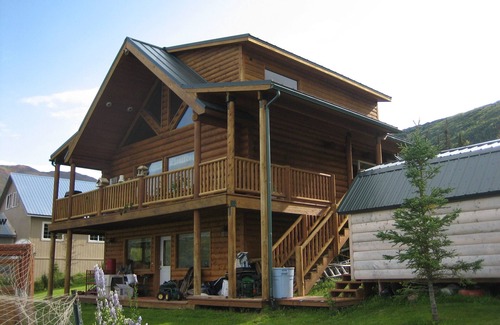 Bear Valley Apartment | Have an Authentic Log Cabin Alaskan 5 Star experience at "The Eagles Nest"