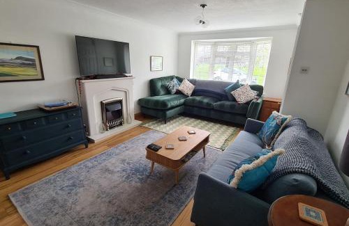 Walmer House | Haven Cottage - adjacent to beach and promenade