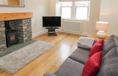 Kirkcudbright Cottage | HAVEN COTTAGE, family friendly, with a garden in Kirkcudbright