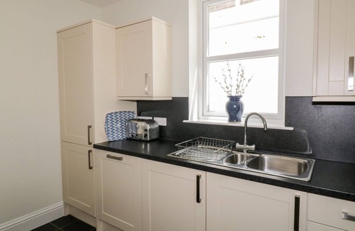 Kirkcudbright Cottage | HAVEN COTTAGE, romantic, character holiday cottage in Kirkcudbright