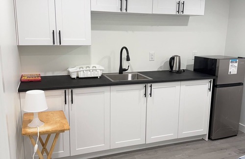 Fort Gary House | Haven in the Prairies (2BR Suite)