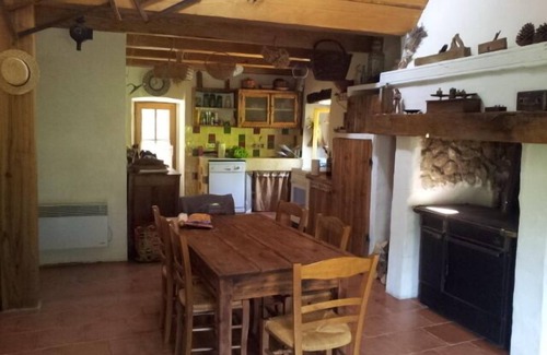 Duniere-sur-Eyrieux House | haven of peace by the river