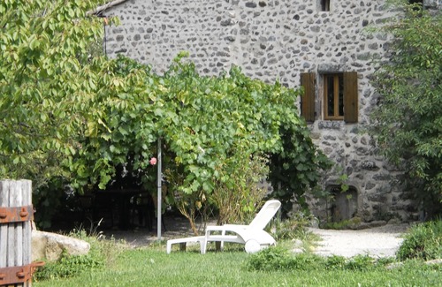 Duniere-sur-Eyrieux House | haven of peace by the river