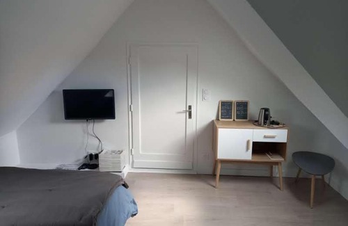 Le Rheu Bed & Breakfast | Havre de paix et jardin tropical. Chambre privée