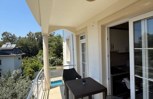 Ciftlik Apartment | Havuzlu Modern Daire