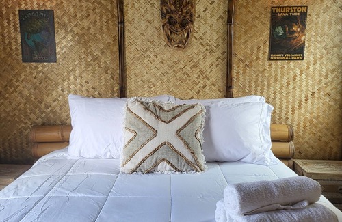 Fern Forest Bed & Breakfast | Hawaiian Naturist Park. Clothing optional bed and breakfast. Cabin 3