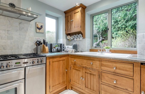 Baslow House | Hawkfield - Three Bedroom House, Sleeps 6