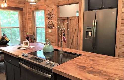 St. James Cabin | Hawks Ridge Cabin