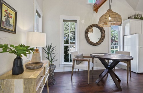 Dripping Springs House | Haydon Cottage I Romantic, Dripping Springs