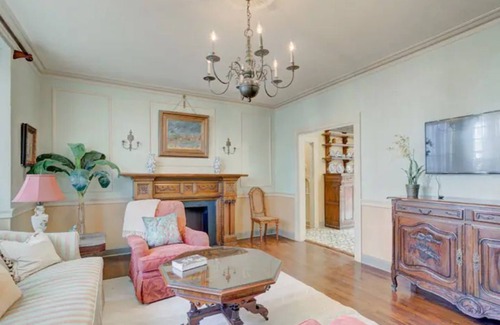 Greater Belhaven Apartment | “Hazel”-Beautiful 1937 vintage Belhaven Apt.!