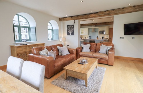 Penny Bridge Cottage | HAZEL COTTAGE, family friendly, luxury holiday cottage in Backbarrow