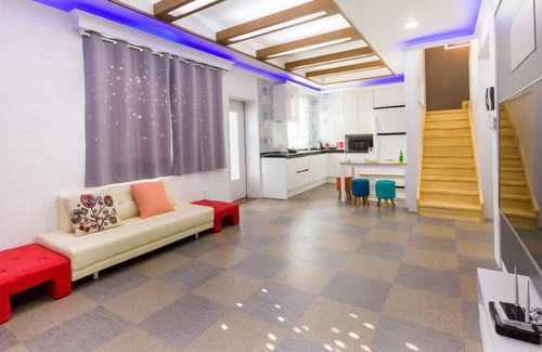 Muju House | Healing Resort Maple Village hue