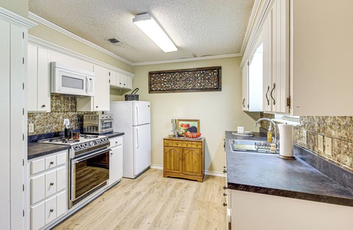 Redlick House | Healthcare-Worker Hub 2 Mi to Texarkana Hospitals!