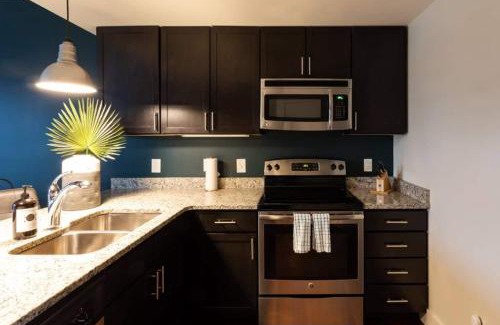 12 South Apartment | Heart Of 12 South, Near Downtown, Park Free - #3