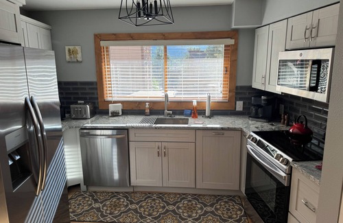 Four O'Clock Condo | Heart of Breckenridge-Walk to Lifts and Town! Owner Rental.