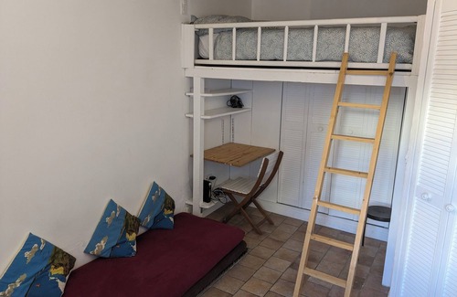 Quartier du Mail Apartment | Heart of Paris - Studio in the Montorgueil Pedestrian Area