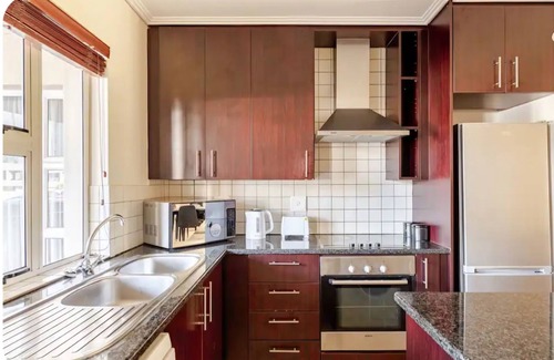 Sandown Apartment | Heart of Sandton