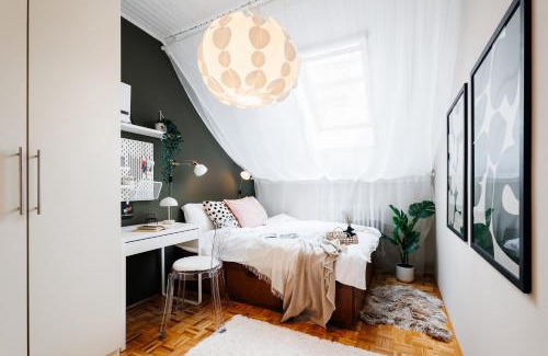 Kosancicev Venac Apartment | Heart Strings with Terrace Old Town Renovated