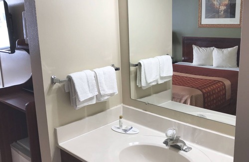 Rock Valley Hotel | Heartland Hotel and Suites
