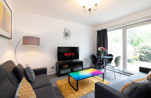 Stonnall House | Heartlands Hospital 4 Bedroom House