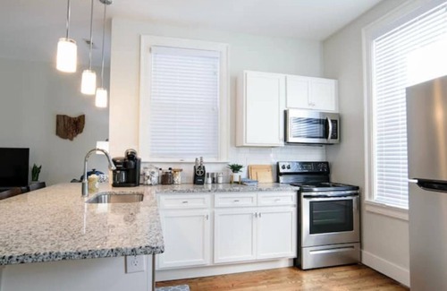 Hamilton Apartment | HeartofHamilton Family Stay-Ham,Spooky Nook,Miami