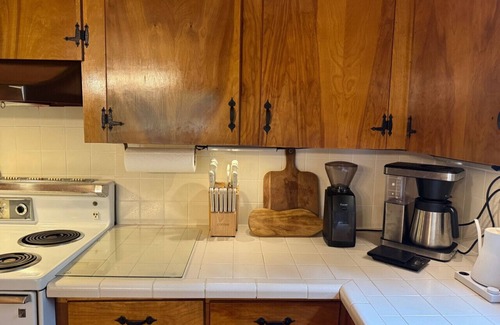 Clayton Apartment | HeartPine Lodge - Rustic+Modern